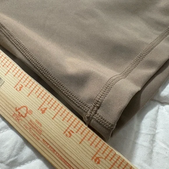 Oner Soft Motion 6” Shorts in Mocha Brown. Very soft Gym/Outdoor Shorts. - Picture 5 of 13